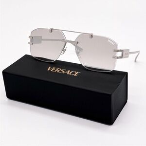 NEW AUTHENTIC Dramatic Silver Versace Sunglasses VE2275 1000/8V